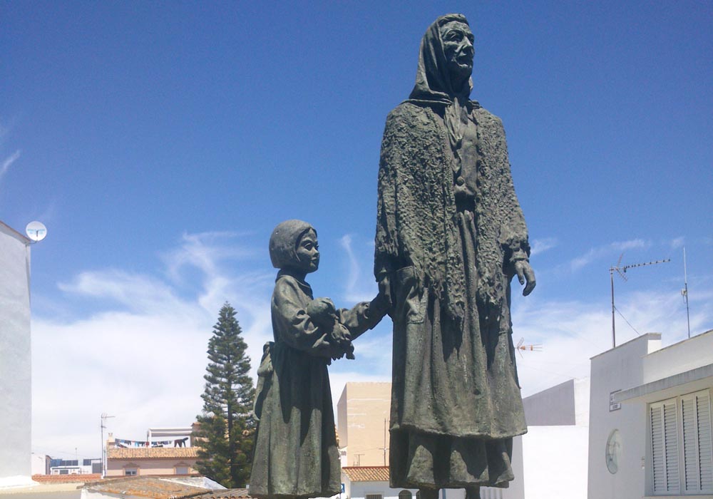 Monumento a la mujer del marinero en Punta del Moral