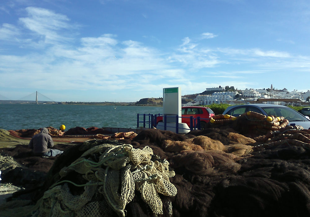 Redero en el muelle de Ayamonte