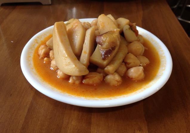 Garbanzos con chocos