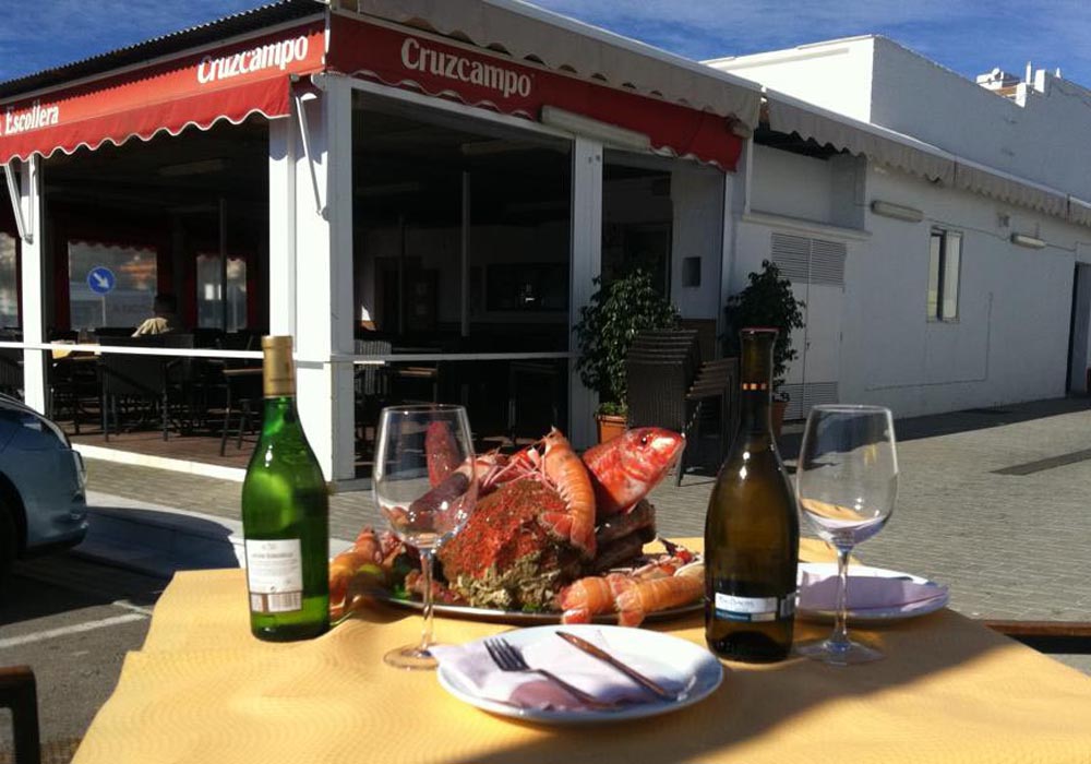 Restaurante La Escollera situado en el puerto