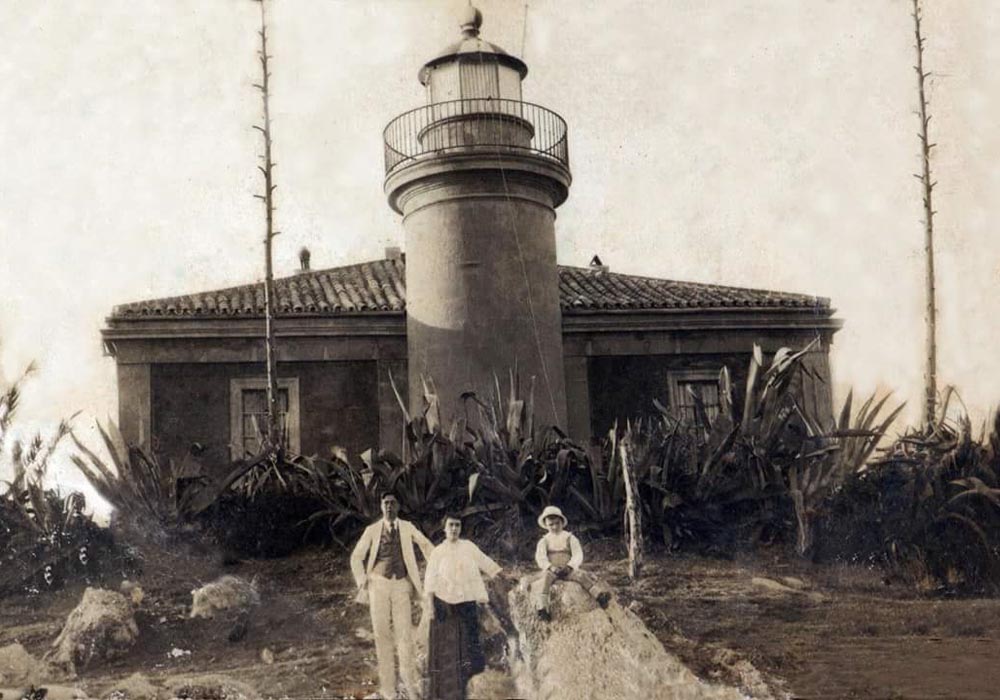 Faro de Estepona