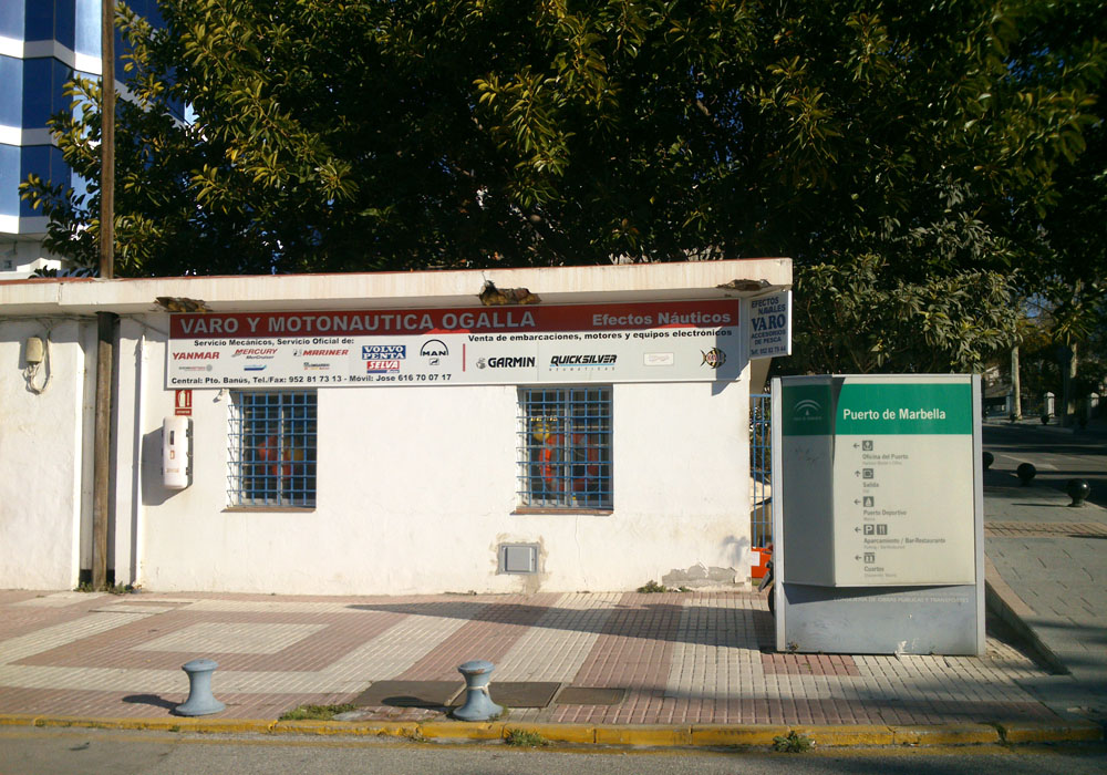 Tienda de efectos náuticos en cuartos de armadores