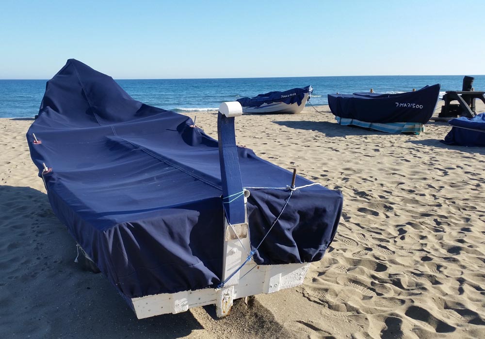 Jábega en la playa de Los Boliches